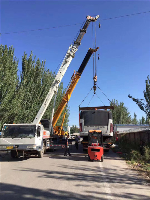 青冈县港口集装箱搬运案例